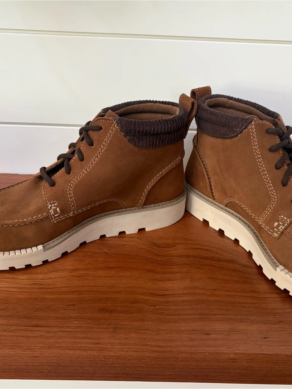 Clarks Men's Barnes Mid Oxford Boots Brown Cola Suede Size 12 US Classic NWOT